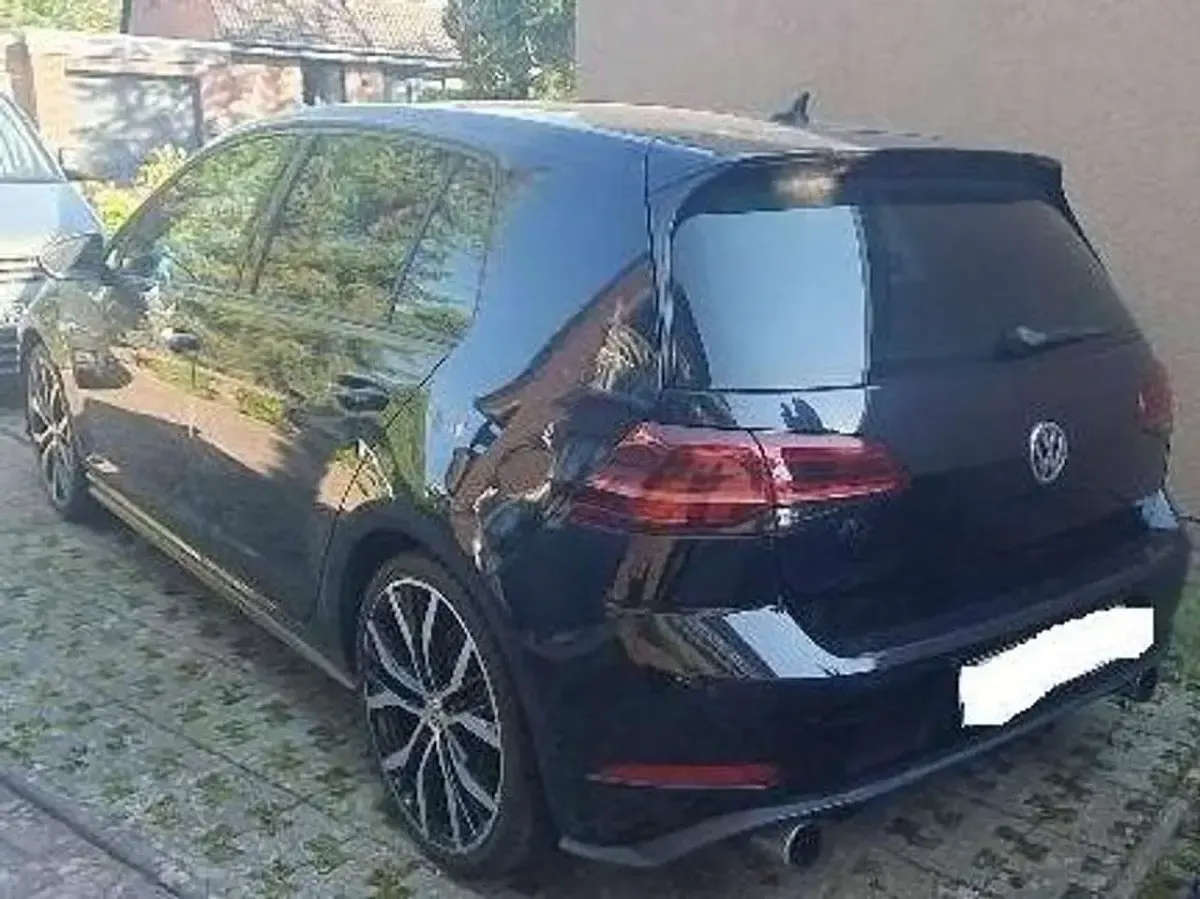 Gebraucht VW Golf VII GTI 230 PS (169 kW) 2017 Deep black perleffekt Kleinwagen