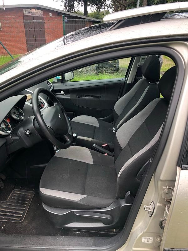 Gebraucht Peugeot 207 2009 Gold Kombi