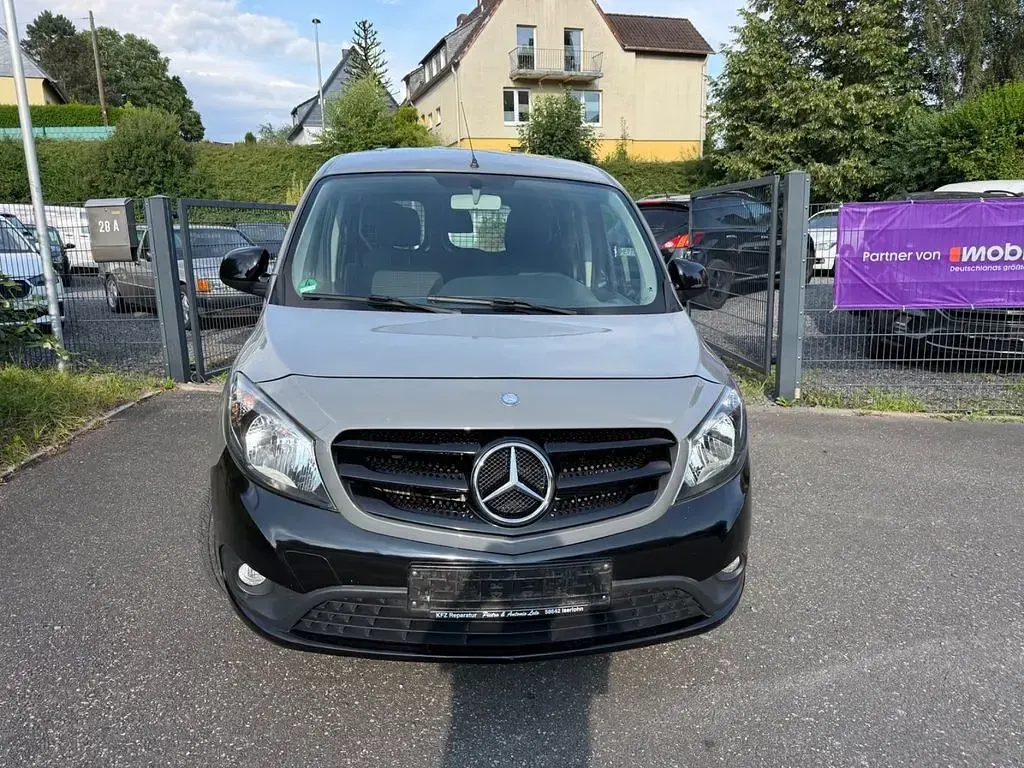 Gebraucht Mercedes Citan 109 90 PS (66 kW) 2018 Grau Van / Kleinbus