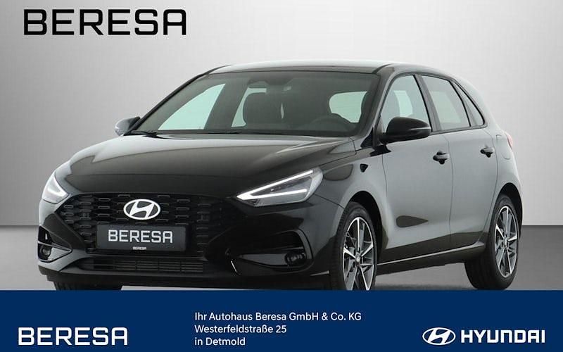 Abyss black Neu 2025 Hyundai i30 Advantage Limousine | 19.980 € (Guter Preis) - Bild 1/4