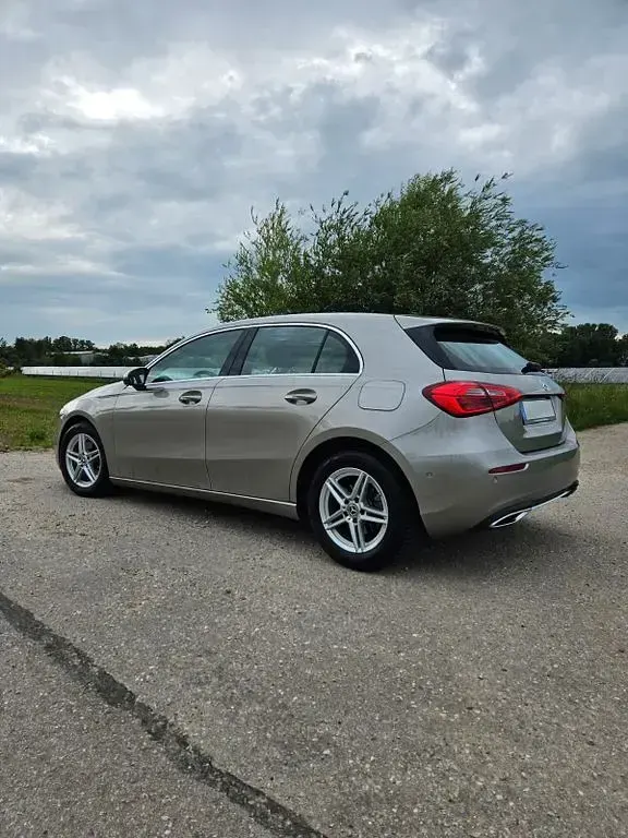 Gebraucht Mercedes A200 163 PS (119 kW) 2020 Silber Limousine