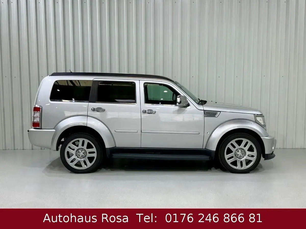 Używany Dodge Nitro 177 KM (130 kW) 2010 Srebrny SUV