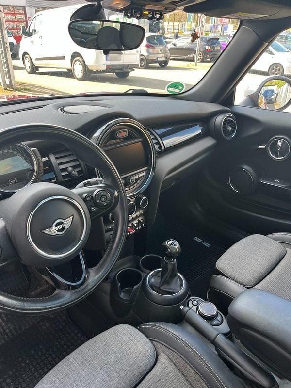 Gebraucht Mini Cooper 136 PS (100 kW) 2016 Rot Kleinwagen