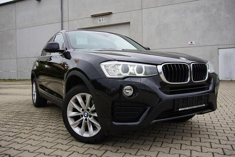 Black sapphire metallic Gebraucht 2017 BMW X4 Sport Line SUV | 19.950 € (Fairer Preis) - Bild 1/4