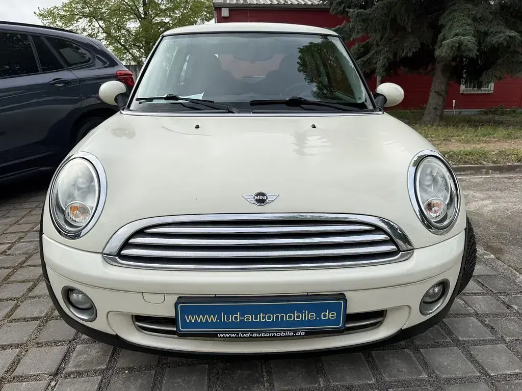 Used Mini ONE 95 HP (69 kW) 2008 White Hatchback