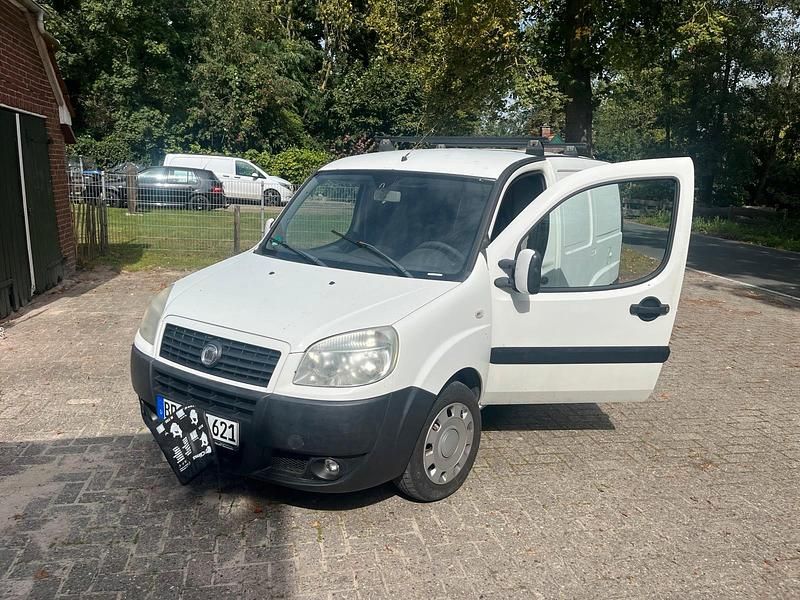 Weiß Gebraucht 2007 Fiat Doblò Van / Kleinbus | 2.600 € - Bild 1/4