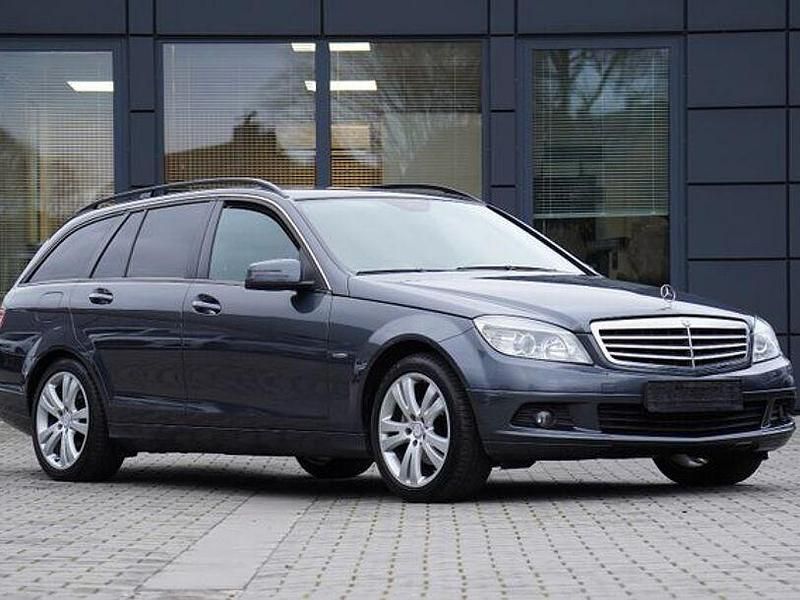 Gebraucht Mercedes C220 170 PS (125 kW) 2010 Tenoritgrau Kombi