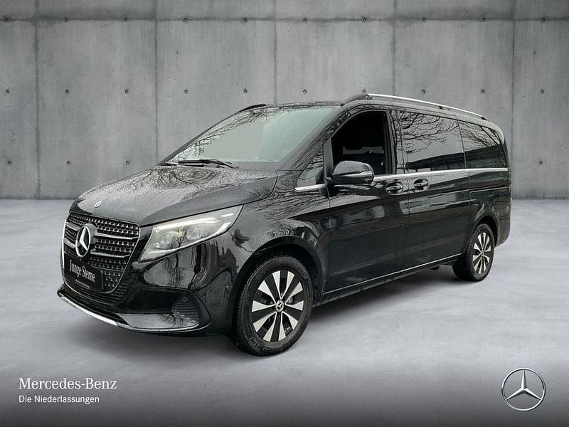 Gebraucht Mercedes V300 Avantgarde 237 PS (174 kW) 2025 Schwarz Van / Kleinbus
