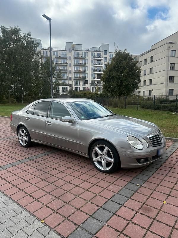 Gebraucht Mercedes E200 136 PS (100 kW) 2006 Grau Limousine