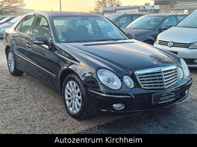 Gebraucht Mercedes E280 Elegance 190 PS (139 kW) 2008 Schwarz Limousine