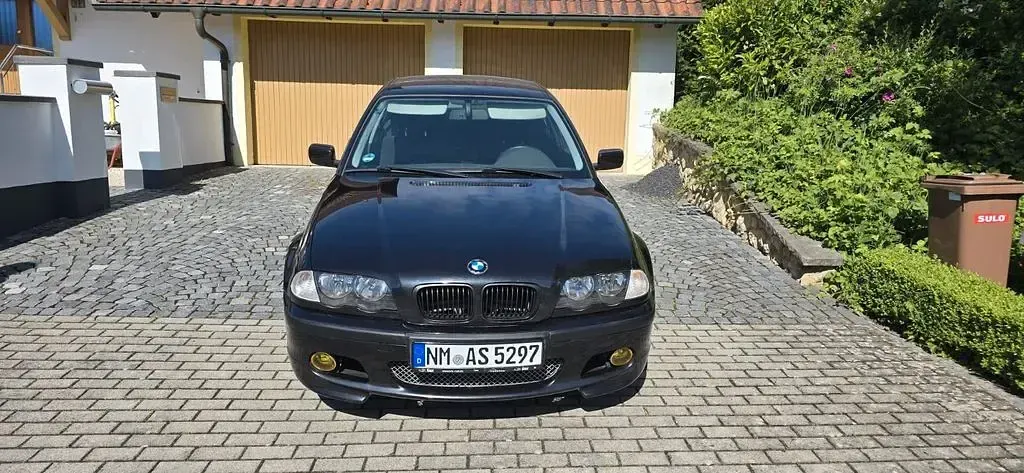 Gebraucht BMW 320 170 PS (125 kW) 2001 Schwarz Limousine