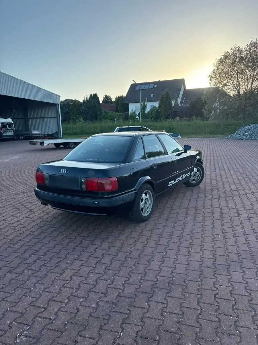 Gebraucht Audi 80 174 PS (127 kW) 1992 Schwarz Limousine