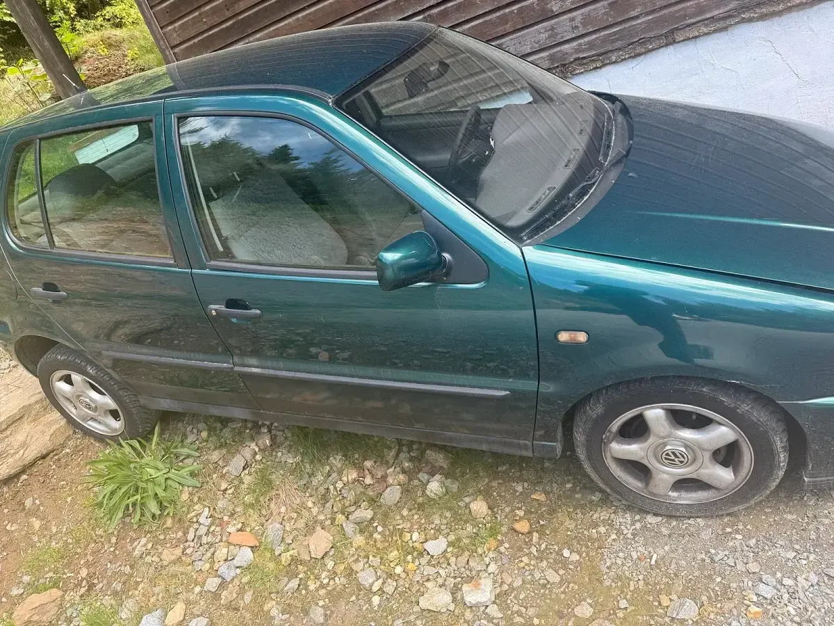 Gebraucht VW Polo 60 PS (44 kW) 1997 Grün Kleinwagen