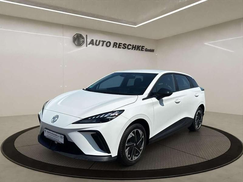 Gebraucht MG MG4 EV 125 kW (170 PS) 2025 Dover white Kleinwagen