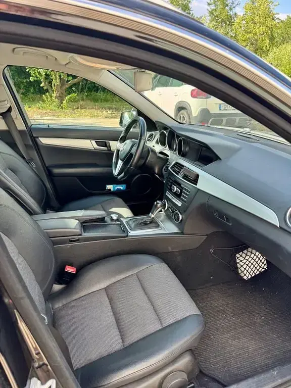 Gebraucht Mercedes C200 Avantgarde 136 PS (100 kW) 2014 Schwarz Limousine