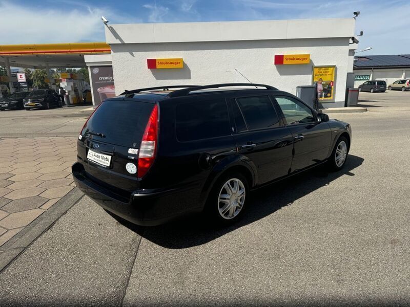 Gebraucht Ford Mondeo Ghia 131 PS (96 kW) 2003 Schwarz Kombi