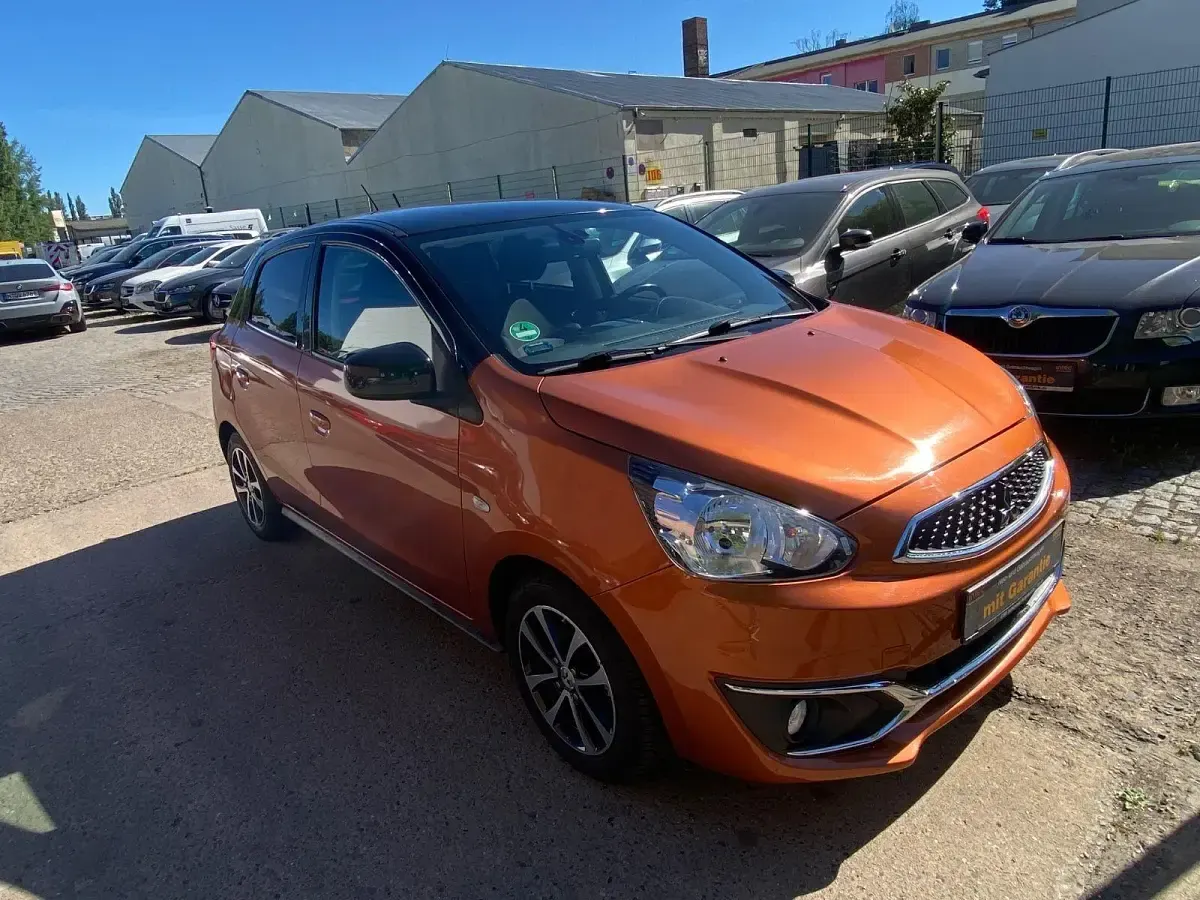 Gebraucht Mitsubishi Space Star Diamant Edition 80 PS (58 kW) 2017 Orange Kleinwagen