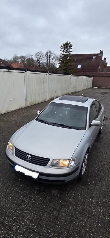 Gebraucht VW Passat 116 PS (85 kW) 2000 Silber Limousine