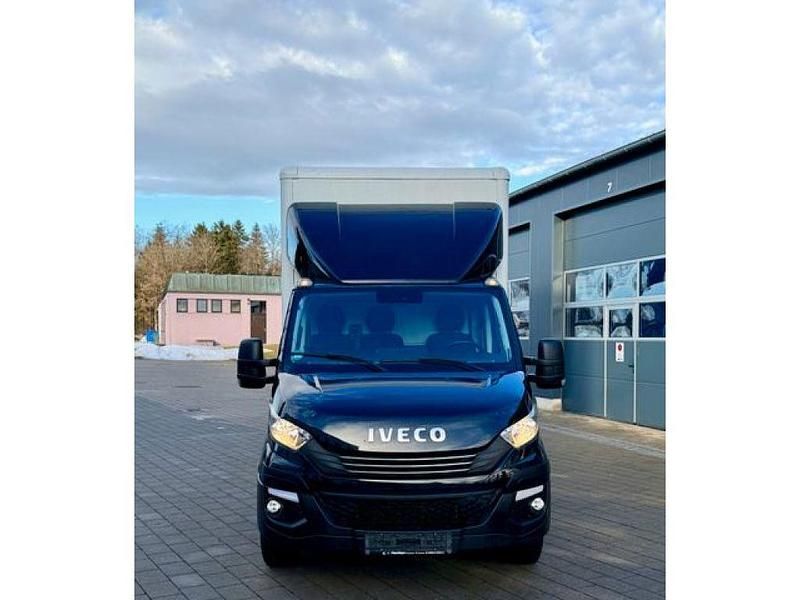 Gebraucht Iveco Daily 204 PS (150 kW) 2018 Black ral 9005 Van