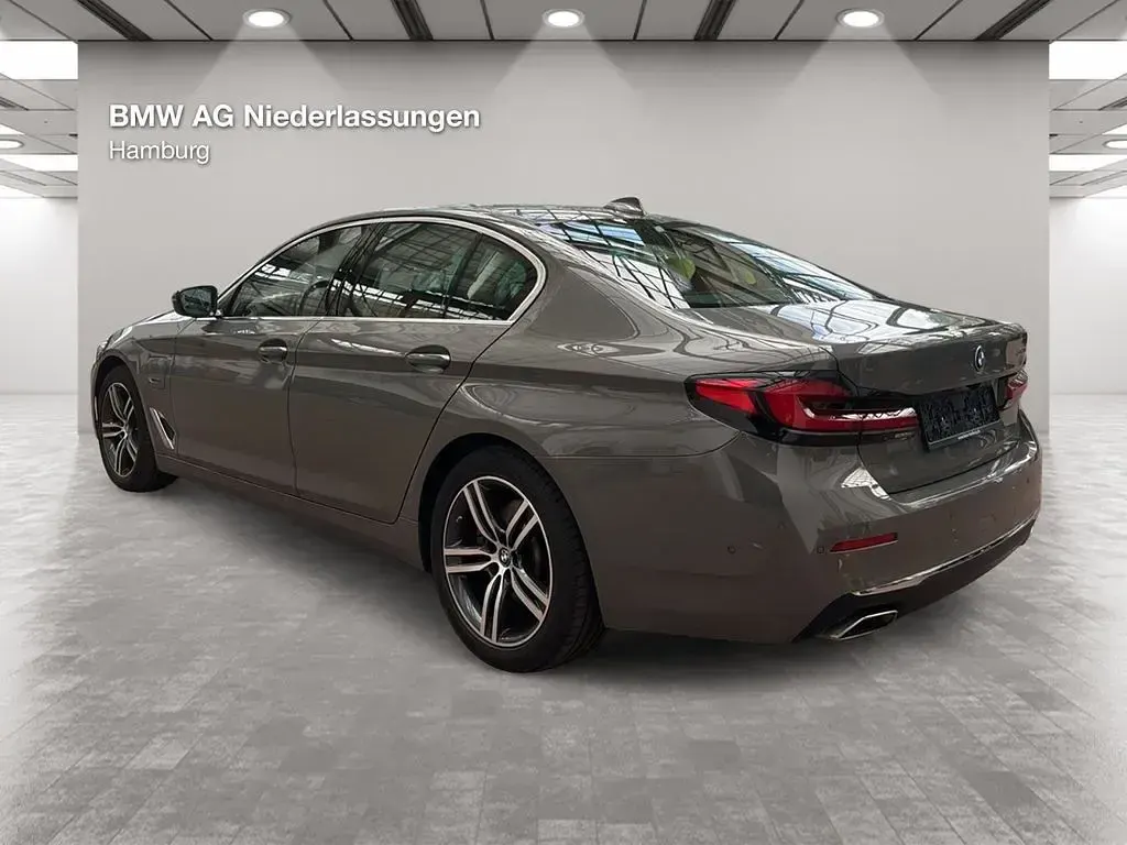 Gebraucht BMW 530e 292 PS (214 kW) 2021 Grau Limousine