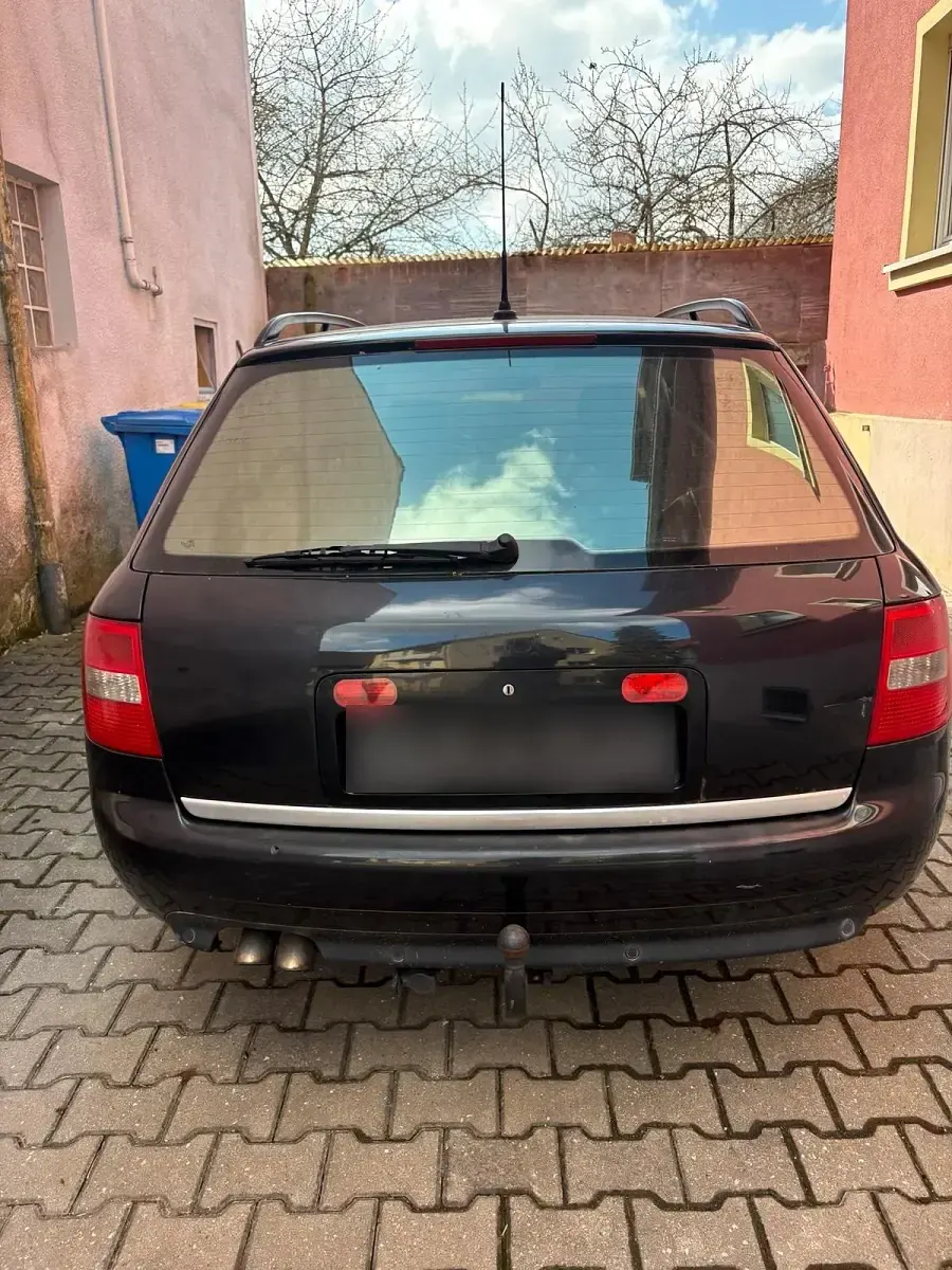 Gebraucht Audi A6 S-Line 150 PS (110 kW) 2002 Schwarz Kombi