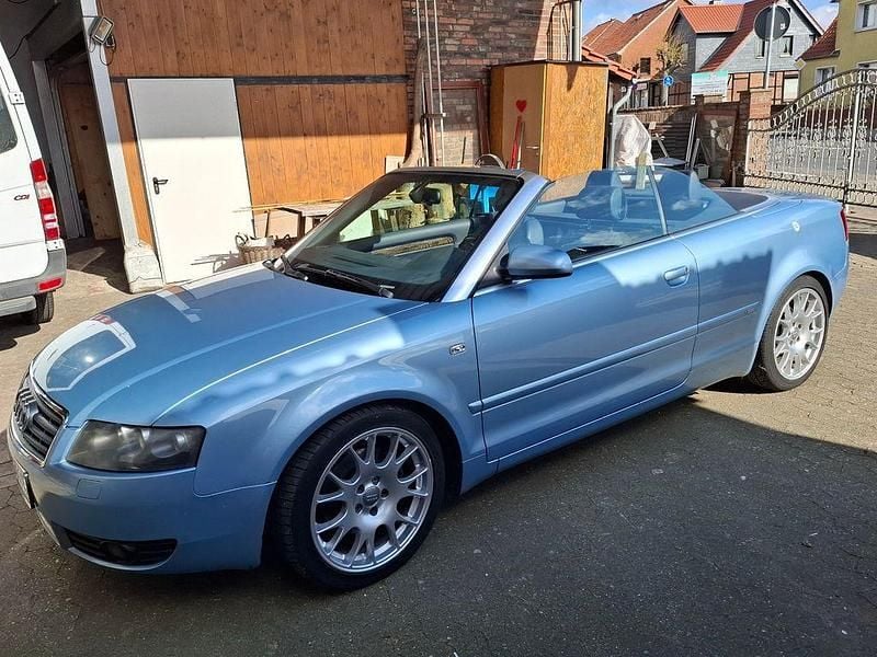 Blau Gebraucht 2004 Audi A4 Cabriolet Cabrio | 4.200 € (Fairer Preis) - Bild 1/4