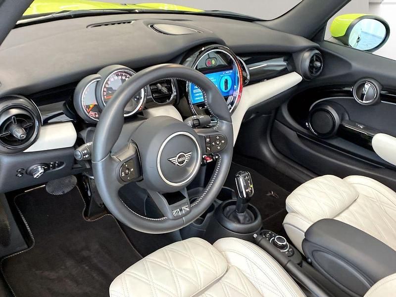 Gebraucht Mini Cooper Cabriolet 136 PS (100 kW) 2023 Gelb Cabrio