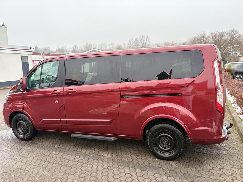 Gebraucht Ford Transit 185 PS (136 kW) 2020 Rot Van / Kleinbus