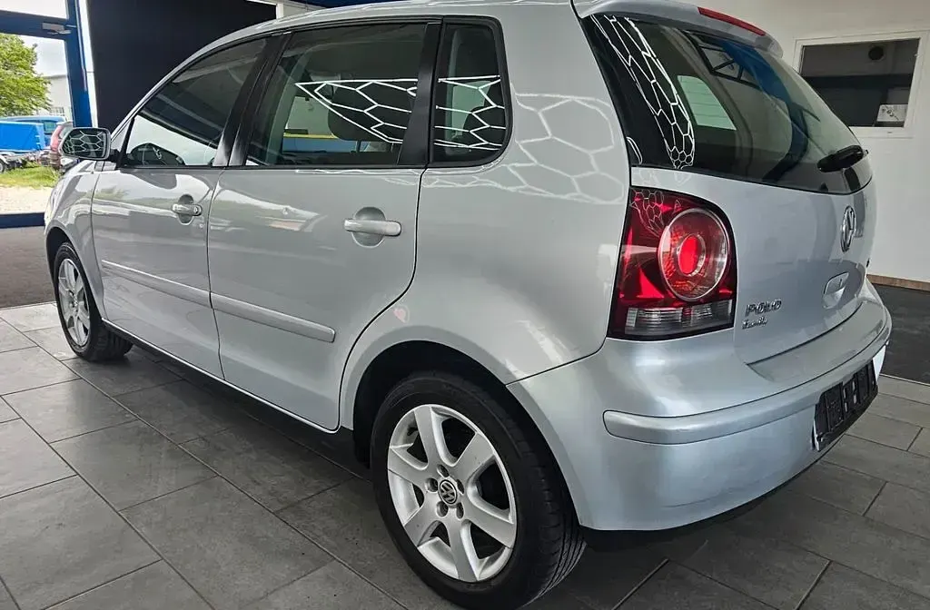 Gebraucht VW Polo Comfortline 80 PS (58 kW) 2007 Silber Kleinwagen