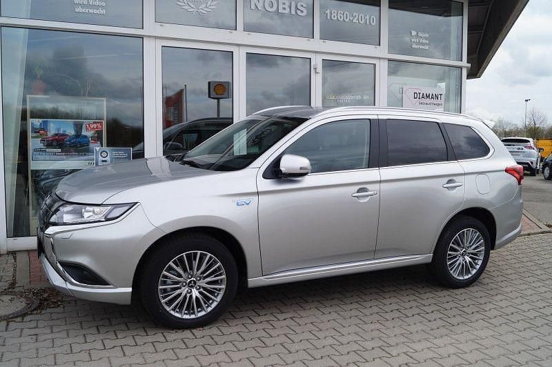 Sterlingsilber Gebraucht 2021 Mitsubishi Outlander P-HEV Basis SUV | 23.490 € (Fairer Preis) - Bild 1/4