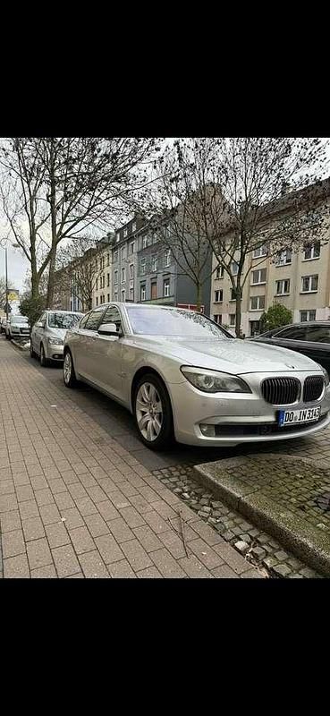 Gebraucht BMW 730 245 PS (180 kW) 2009 Grau Limousine