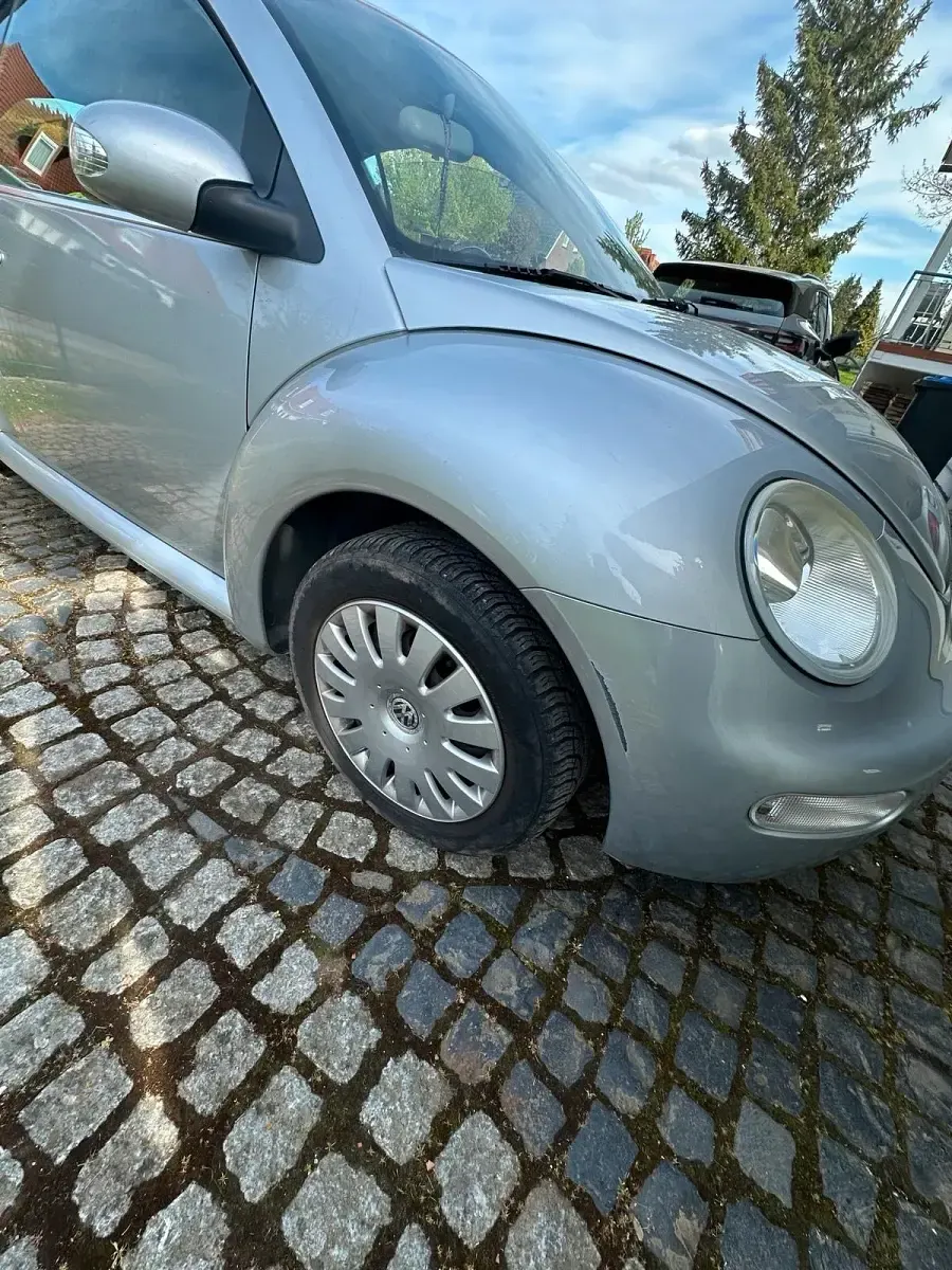 Gebraucht VW New Beetle 105 PS (77 kW) 2005 Silber Kleinwagen