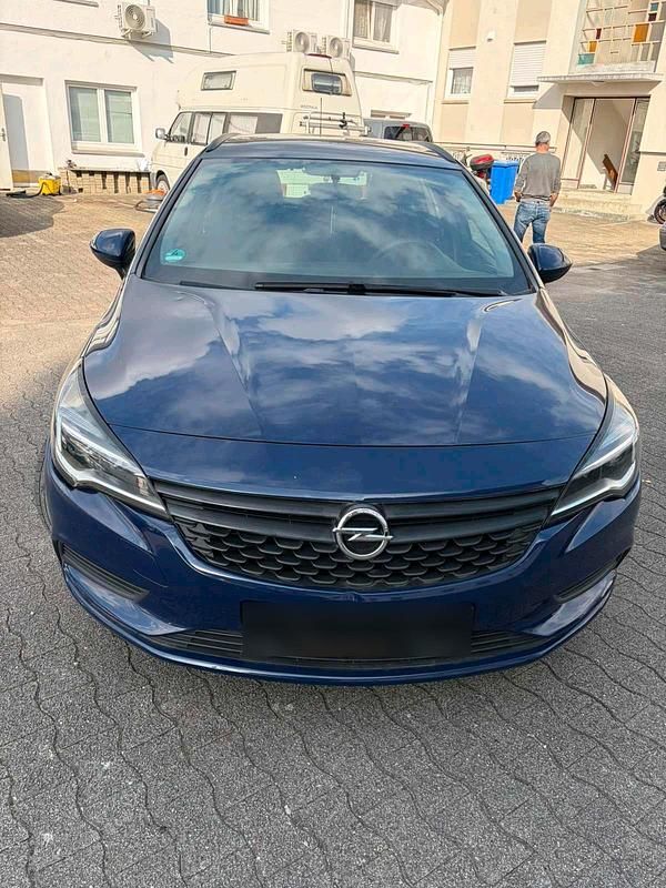 Gebraucht Opel Astra 105 PS (77 kW) 2016 Blau Kombi
