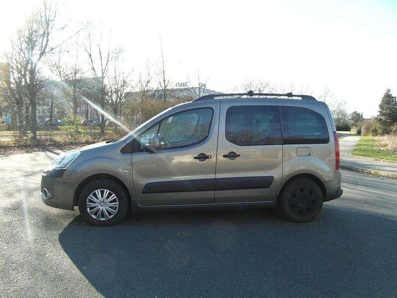 Gebraucht Citroën Berlingo 114 PS (83 kW) 2013 Braun Van / Kleinbus