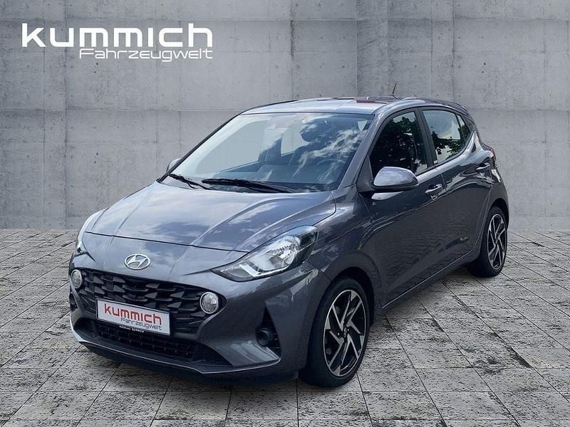 Grau Gebraucht 2020 Hyundai i10 Trend Kleinwagen | 12.399 € (Guter Preis) - Bild 1/4