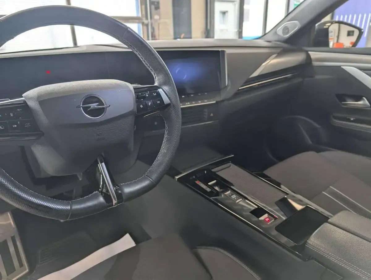 Gebraucht Opel Astra GS Line 131 PS (96 kW) 2023 Kult gelb Kleinwagen