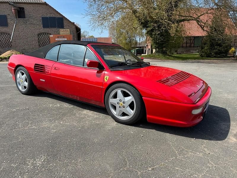 Second-hand Ferrari Mondial 300 CP (220 kW) 1989 Roșu Cabrio
