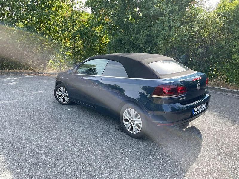 Gebraucht VW Golf Cabriolet 140 PS (102 kW) 2014 Blau Cabrio