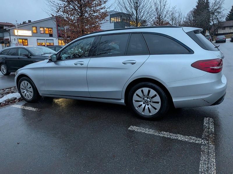 Gebraucht Mercedes C200 184 PS (135 kW) 2018 Silber Kombi