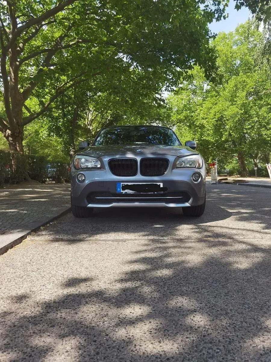 Gebraucht BMW X1 xLine 177 PS (130 kW) 2011 Grau SUV