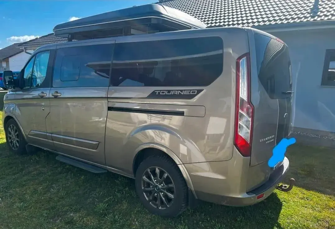 Gebraucht Ford Tourneo 170 PS (125 kW) 2018 Braun Van / Kleinbus