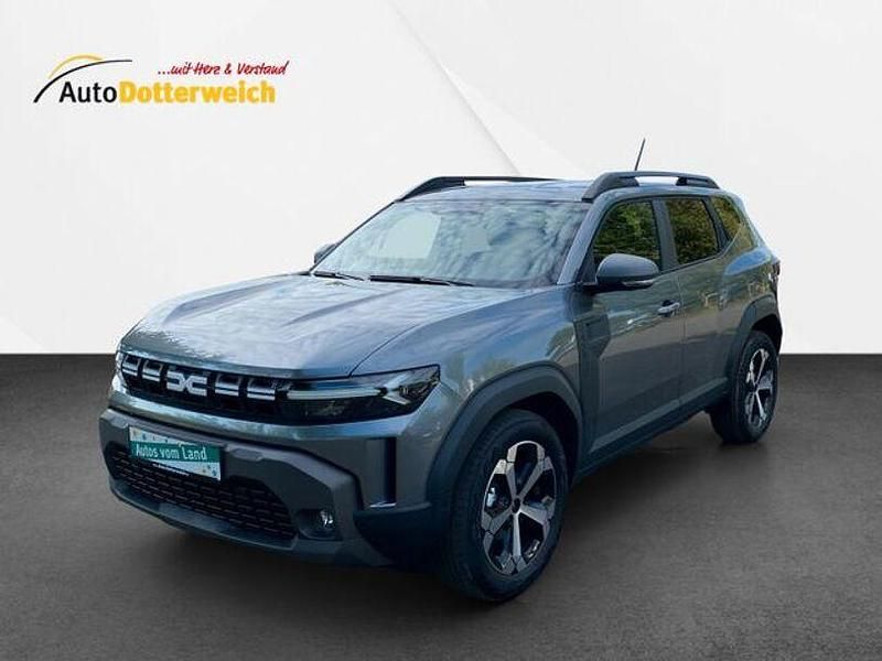 Zedergrün Neu 2025 Dacia Duster Journey SUV | 25.999 € (Fairer Preis) - Bild 1/4