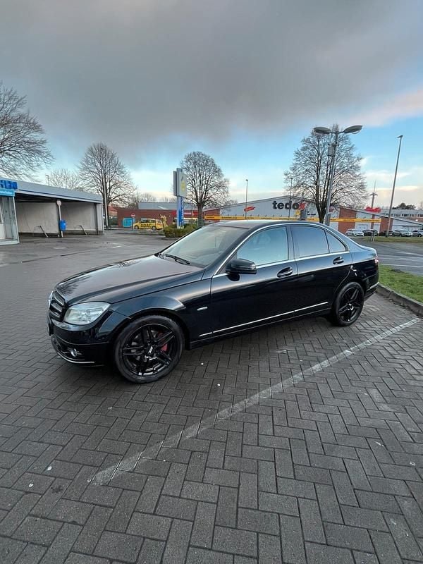 Schwarz Gebraucht 2010 Mercedes C220 Avantgarde Limousine | 8.250 € (Fairer Preis) - Bild 1/4