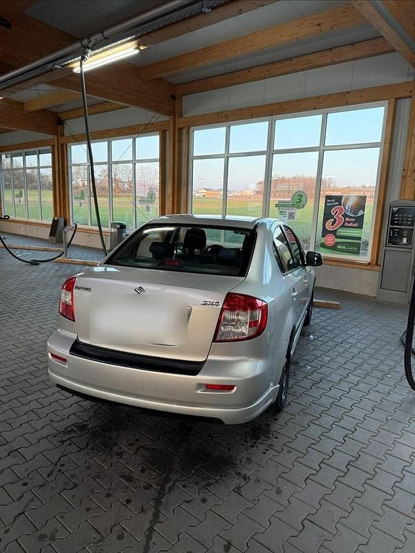 Gebraucht Suzuki SX4 107 PS (78 kW) 2009 Grau Limousine