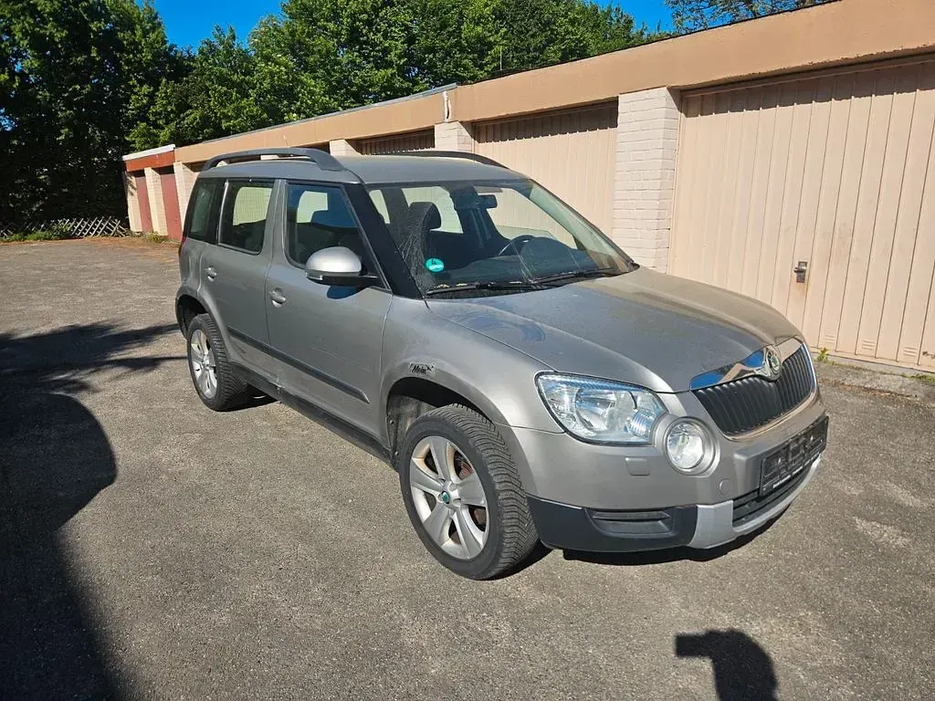 Gebraucht Skoda Yeti Ambition 110 PS (80 kW) 2012 Grau SUV