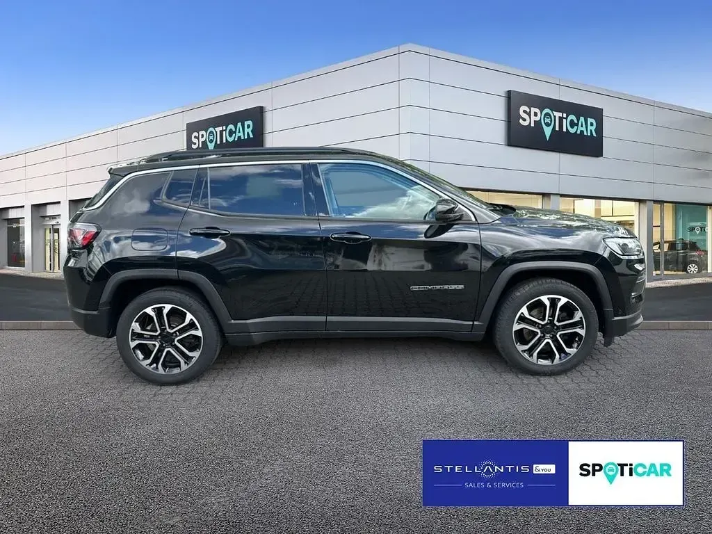 Gebraucht Jeep Compass Limited 131 PS (96 kW) 2022 Schwarz SUV