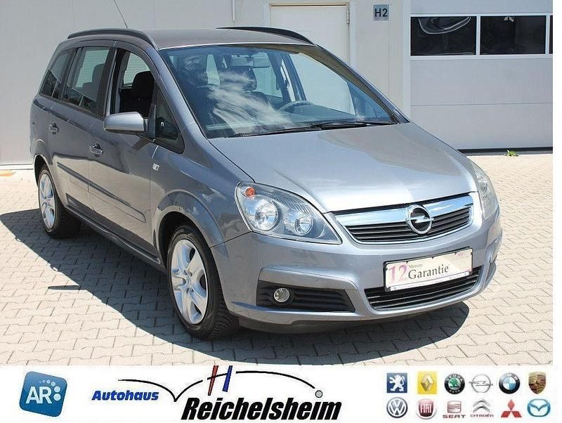 Grau Gebraucht 2005 Opel Zafira Van / Kleinbus | 3.899 € (Teuer) - Bild 1/4