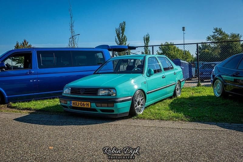 Grün Gebraucht 1992 VW Vento Limousine | 4.500 € - Bild 1/4