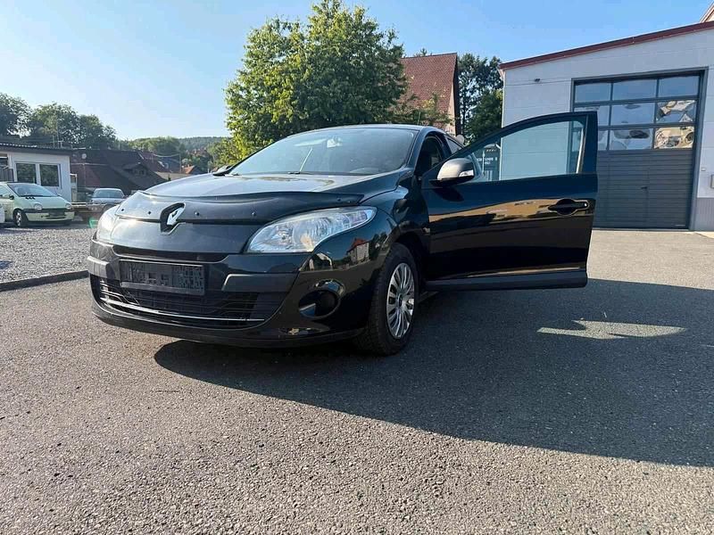 Gebraucht Renault Mégane III 110 PS (80 kW) 2011 Schwarz Kleinwagen