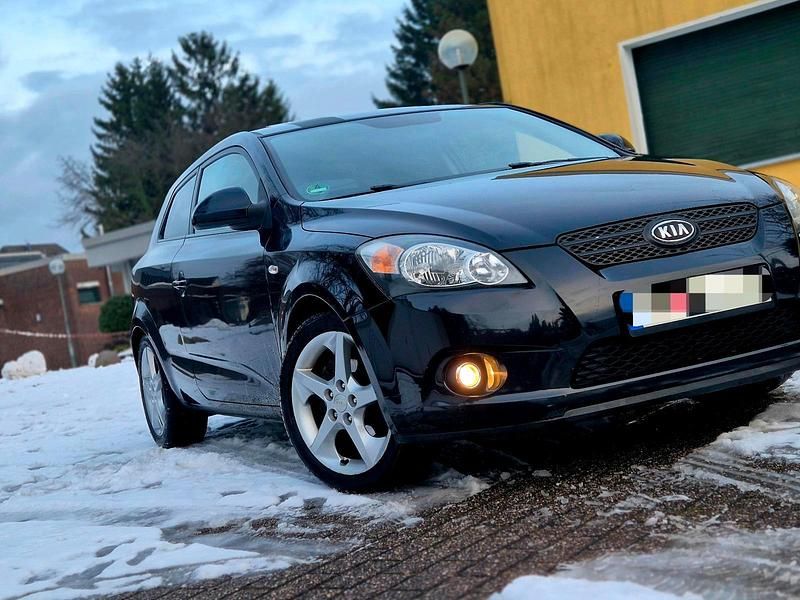 Schwarz Gebraucht 2009 Kia Ceed Kleinwagen | 2.650 € (Guter Preis) - Bild 1/4